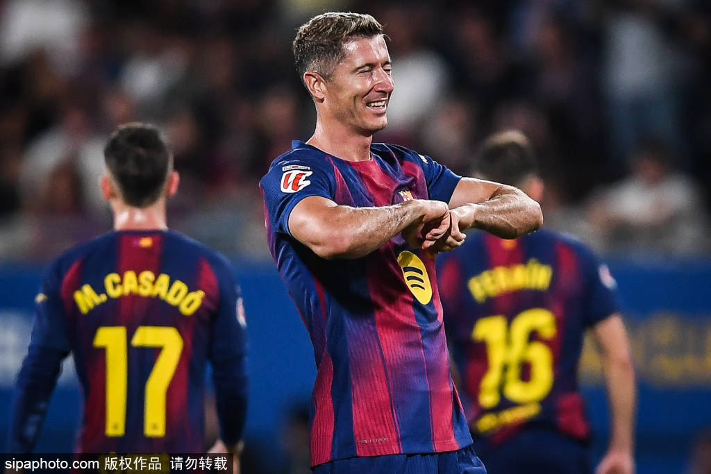 巴萨手球队问鼎世界冠军，弗里克豪言欧冠，西甲豪门竞逐再掀高潮